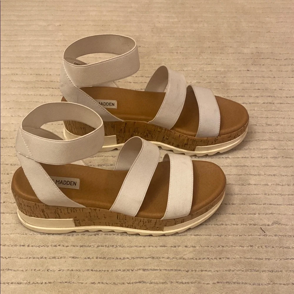 Steve Madden step out